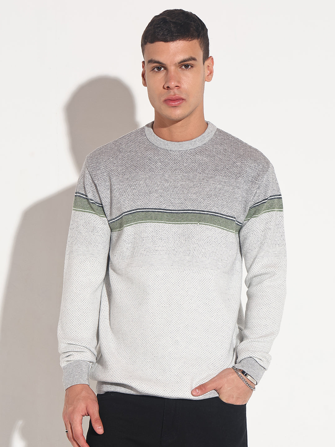 Men's Colourblocked Grey Ribbed Round Neck Sweater