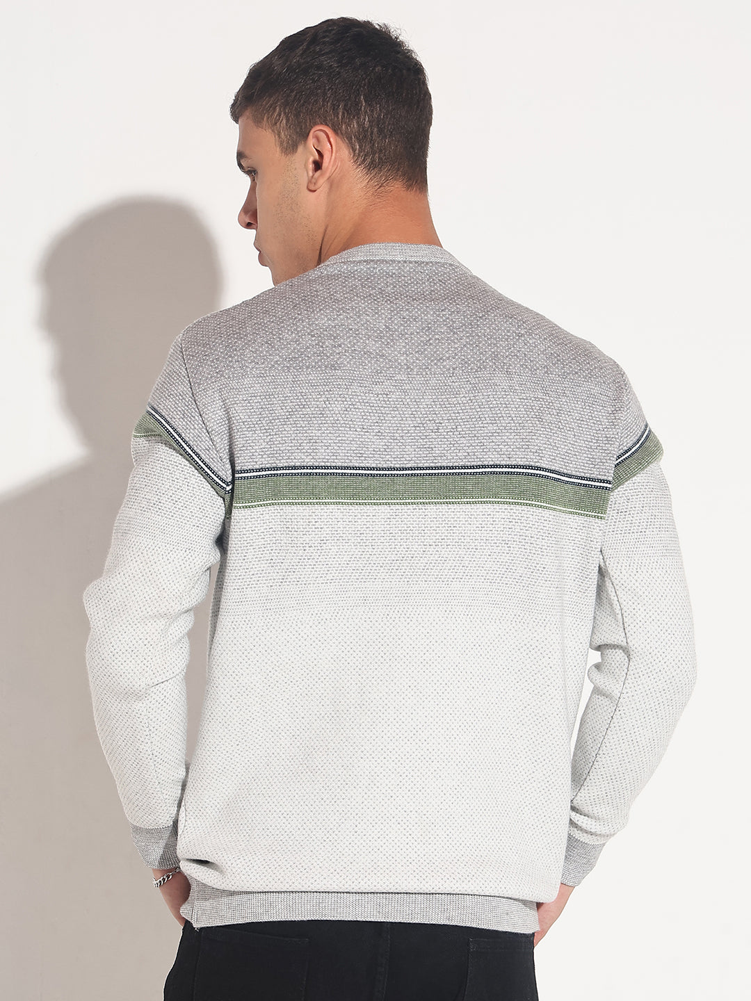 Men's Colourblocked Grey Ribbed Round Neck Sweater