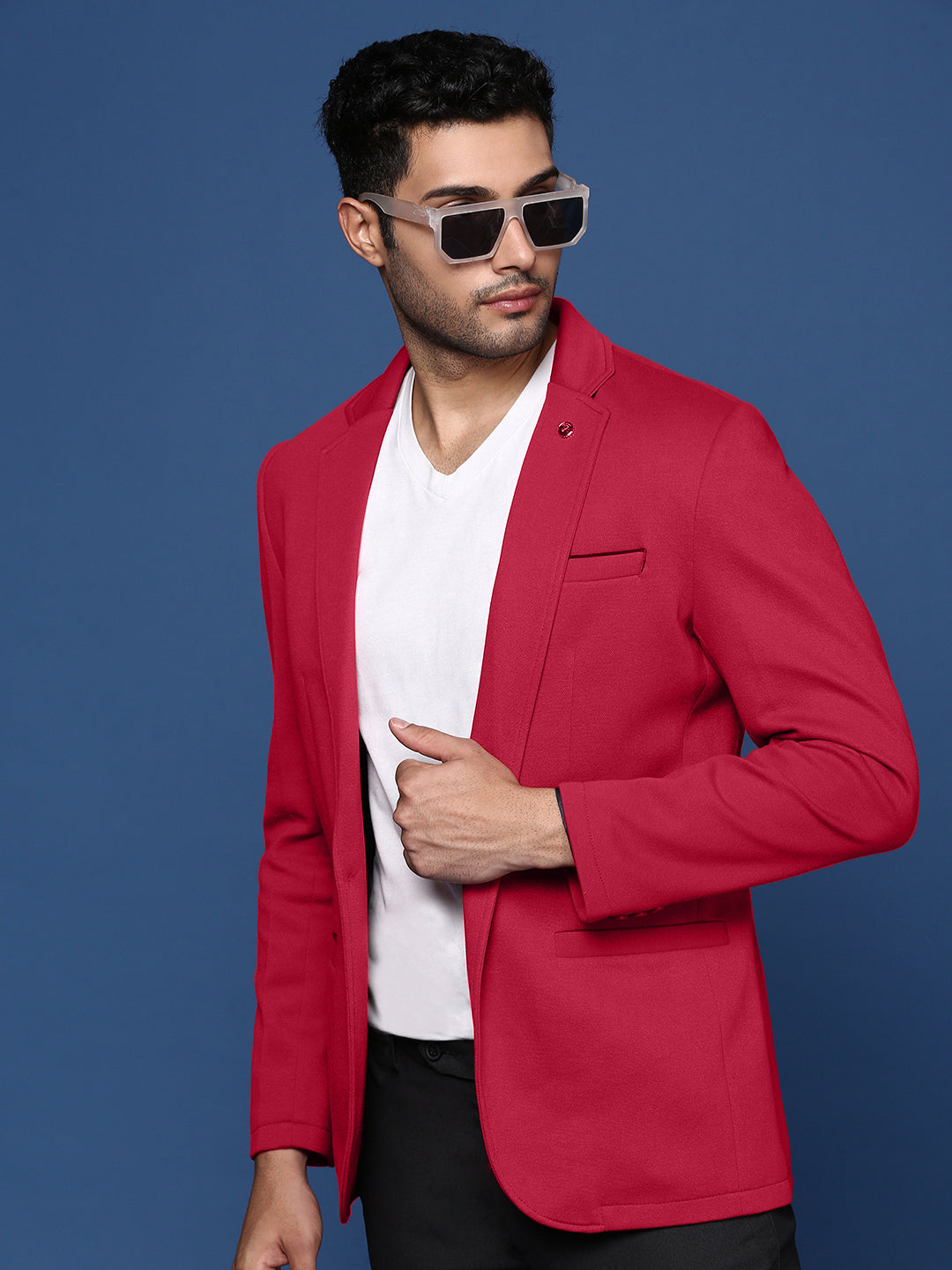 Men Red Solid Single Breasted Blazer