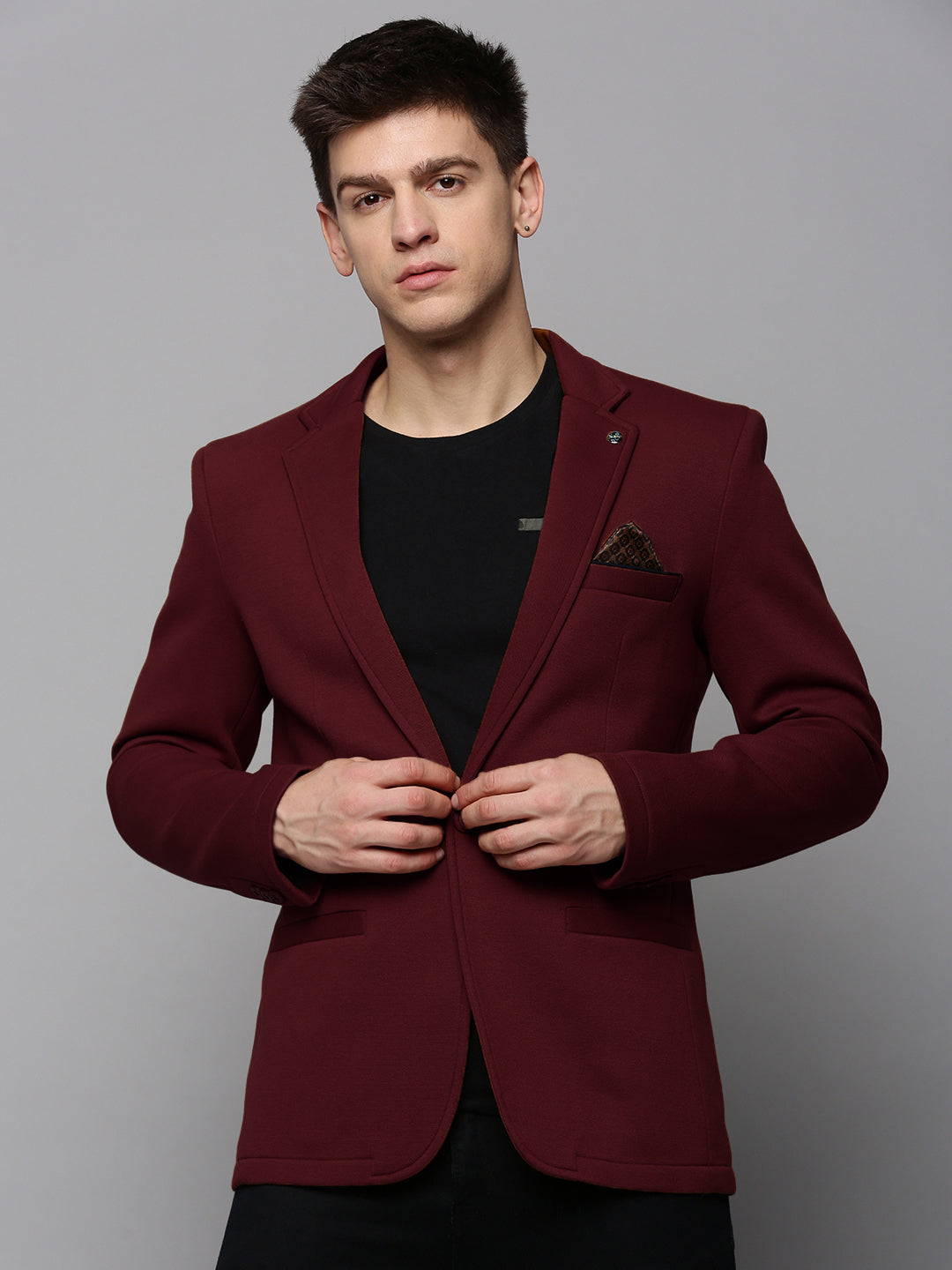 Men Maroon Solid Single Breasted Blazer