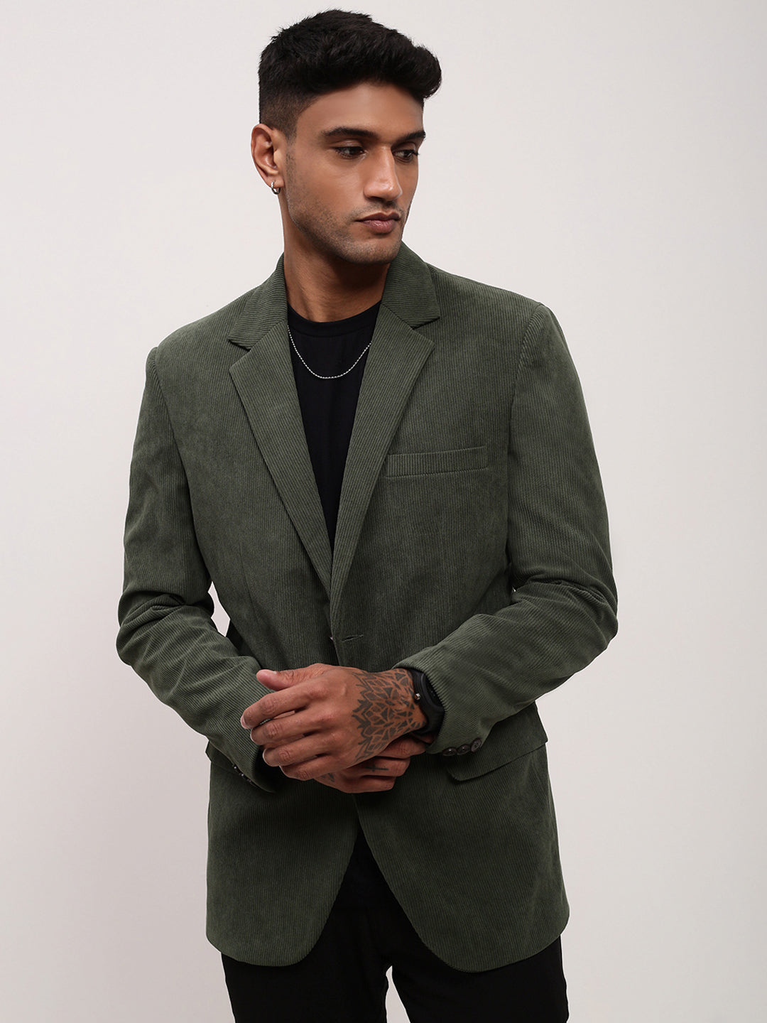 Men Green Solid Single Breasted Blazer