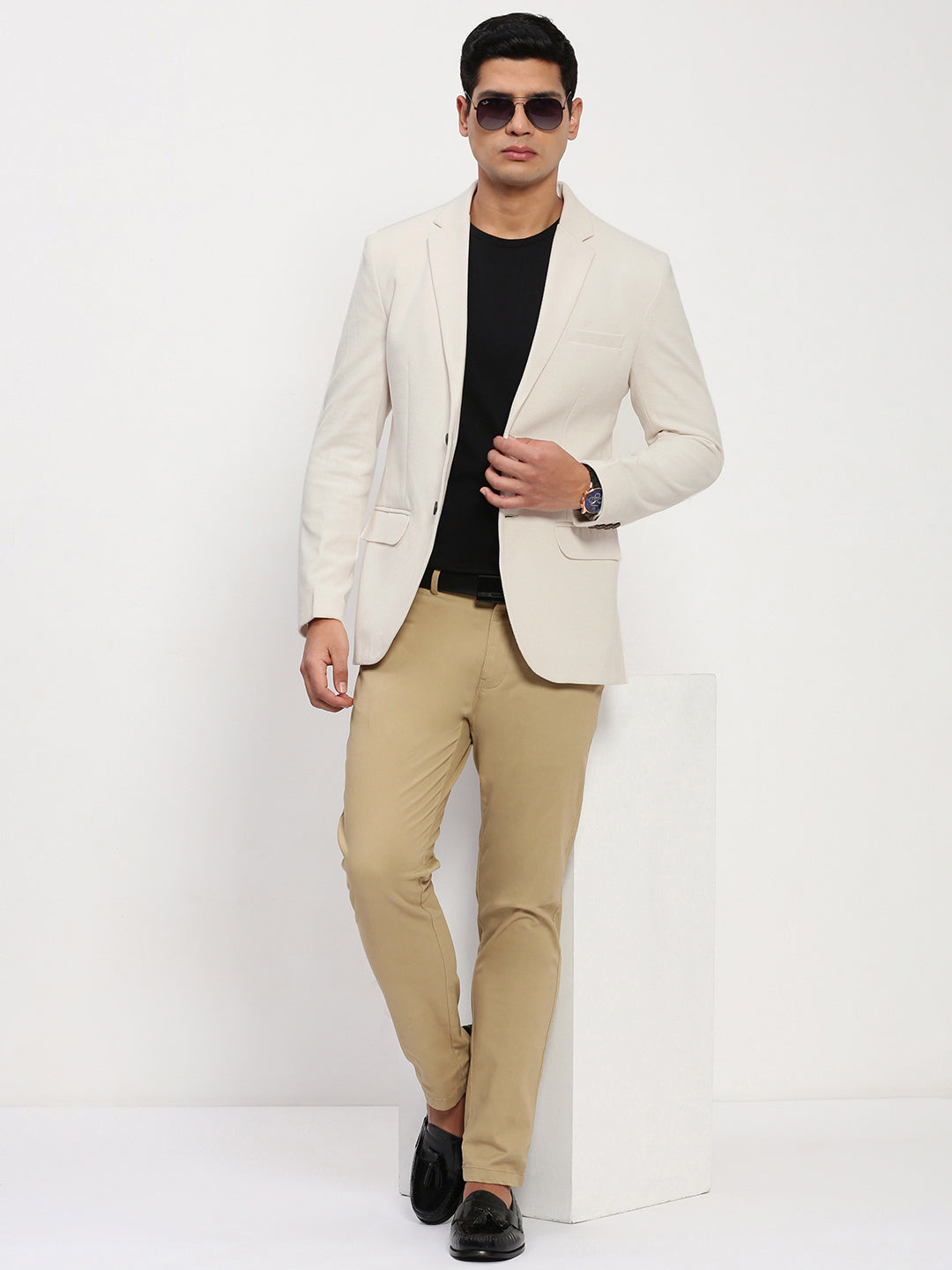 Men Cream Solid Single Breasted Blazer