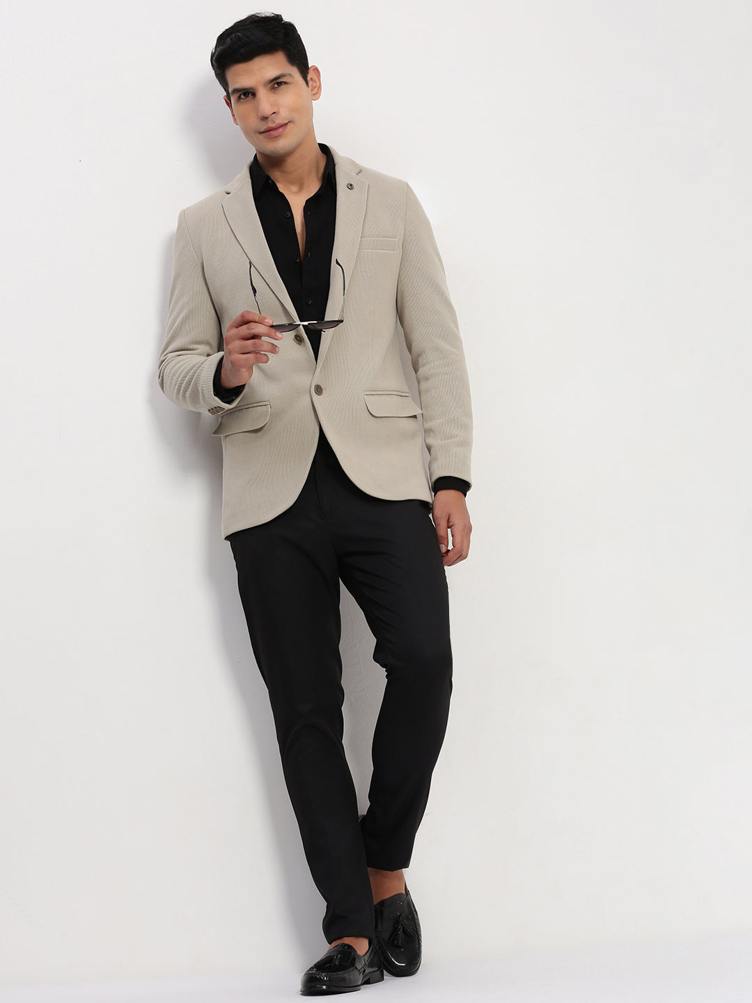 Men Cream Solid Single Breasted Blazer