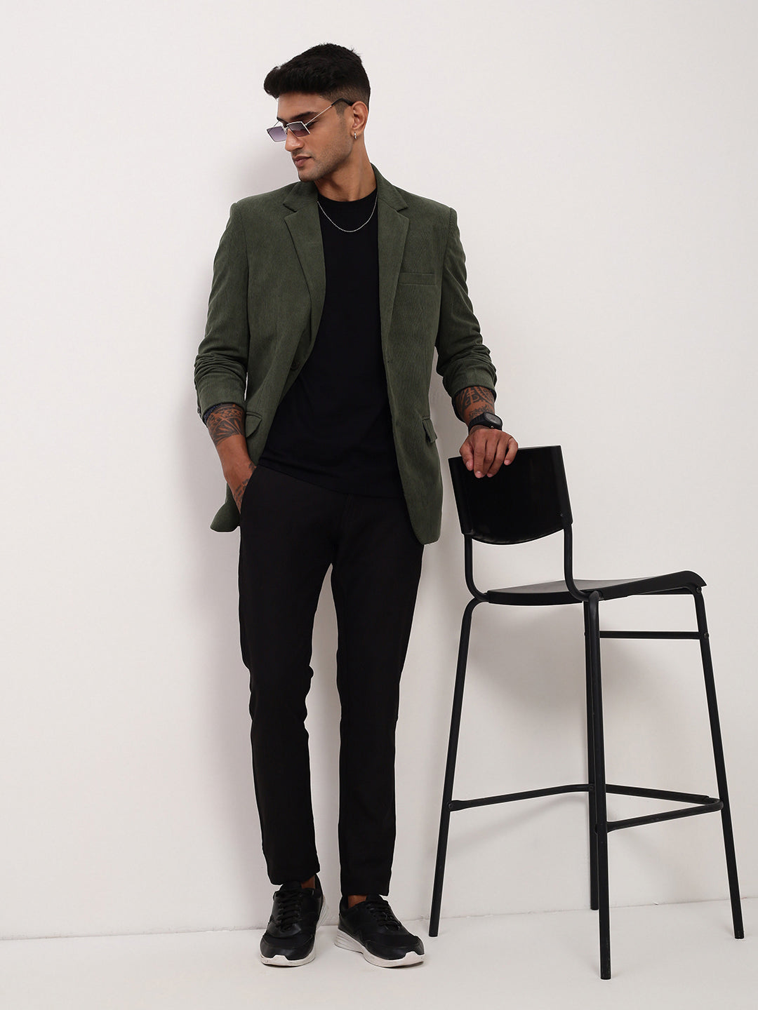 Men Green Solid Single Breasted Blazer