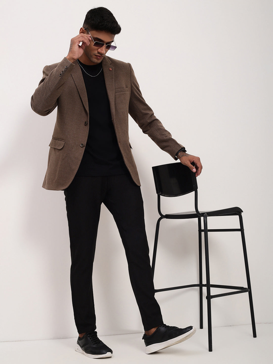 Men Brown Solid Single Breasted Blazer