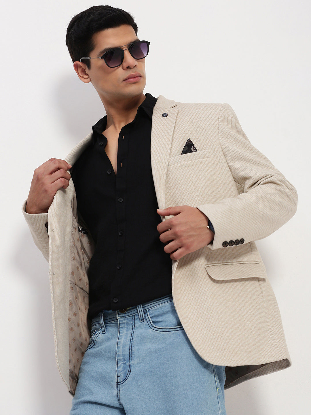 Men Cream Solid Single Breasted Blazer