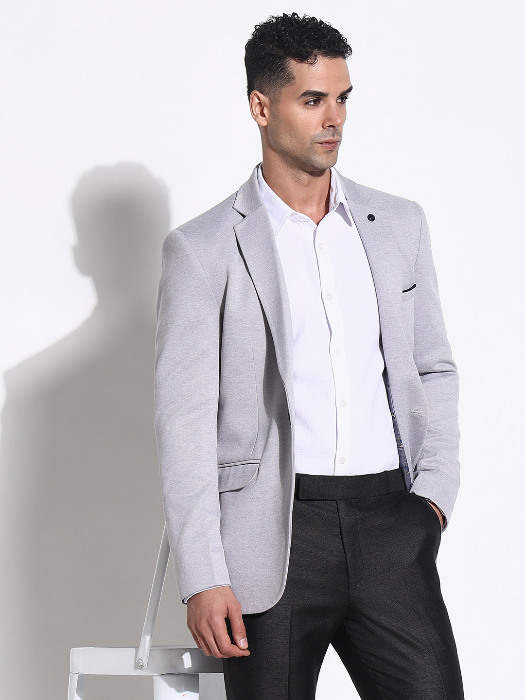 Men Grey Solid Single Breasted Blazer