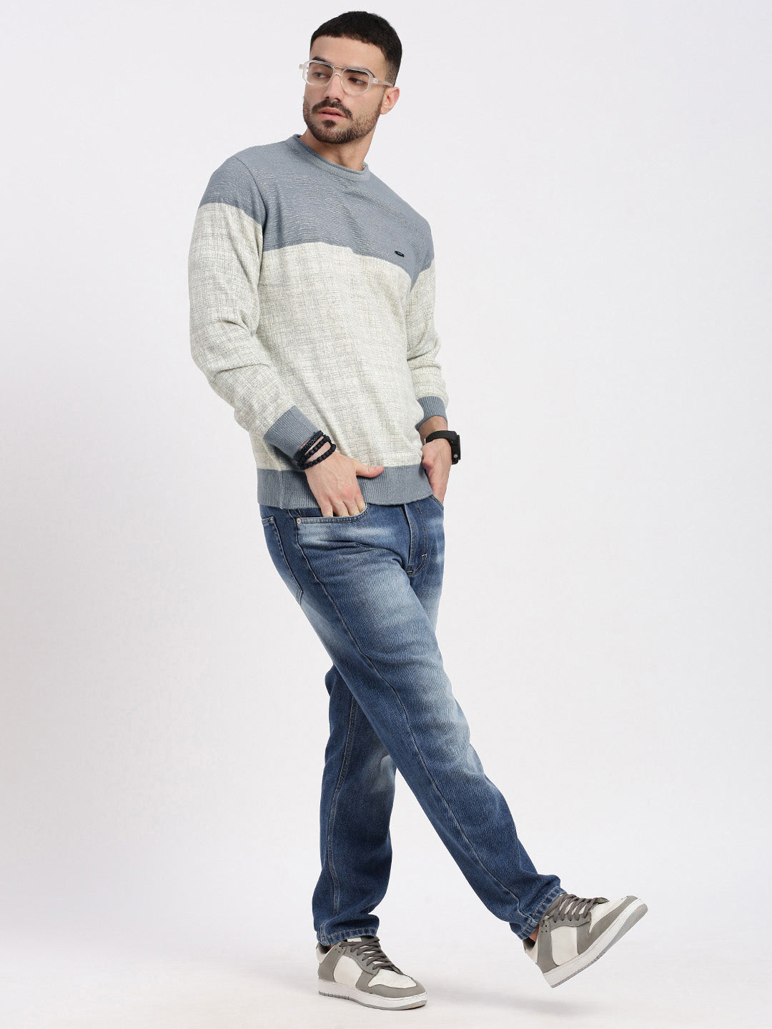 Men Grey Colourblocked Sweater