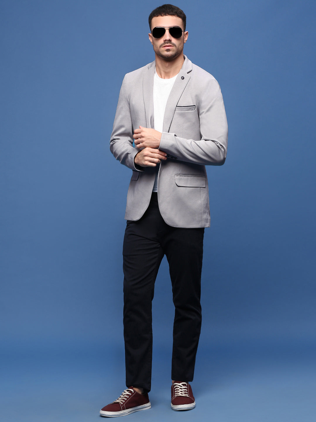 Men Grey Solid Single Breasted Blazer