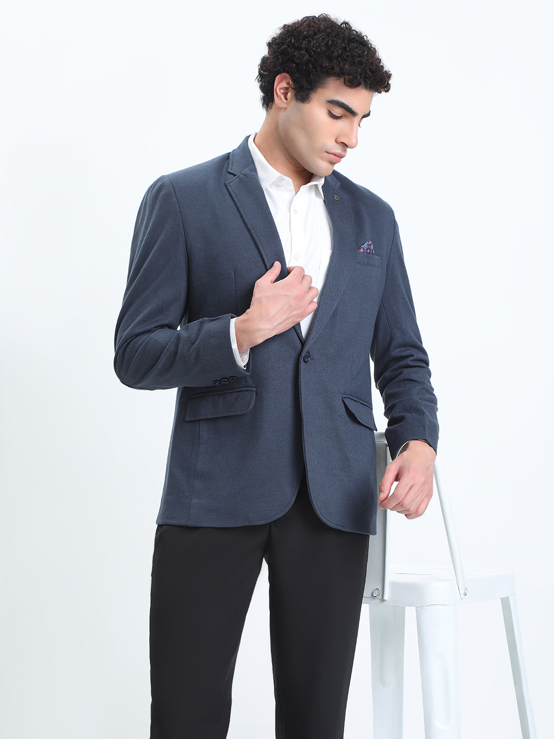 Men's Navy Blue Tailored Single-Breasted Blazer with Notched Lapel