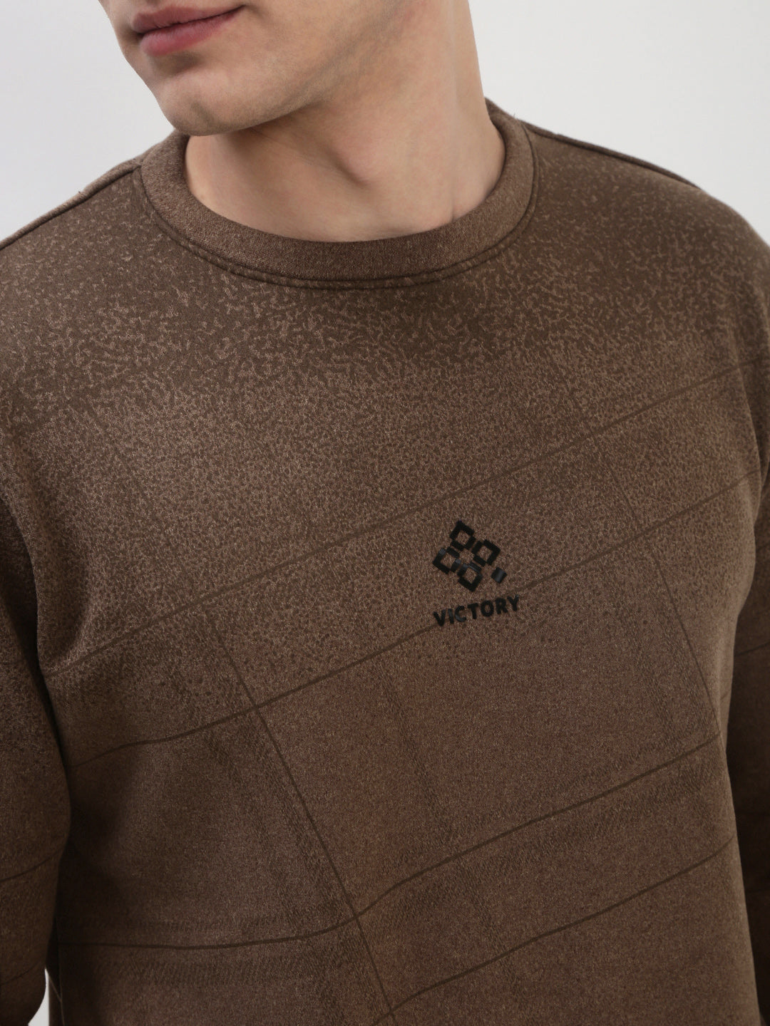 Men's Brown Graphic Print Round Neck Pullover Sweatshirt