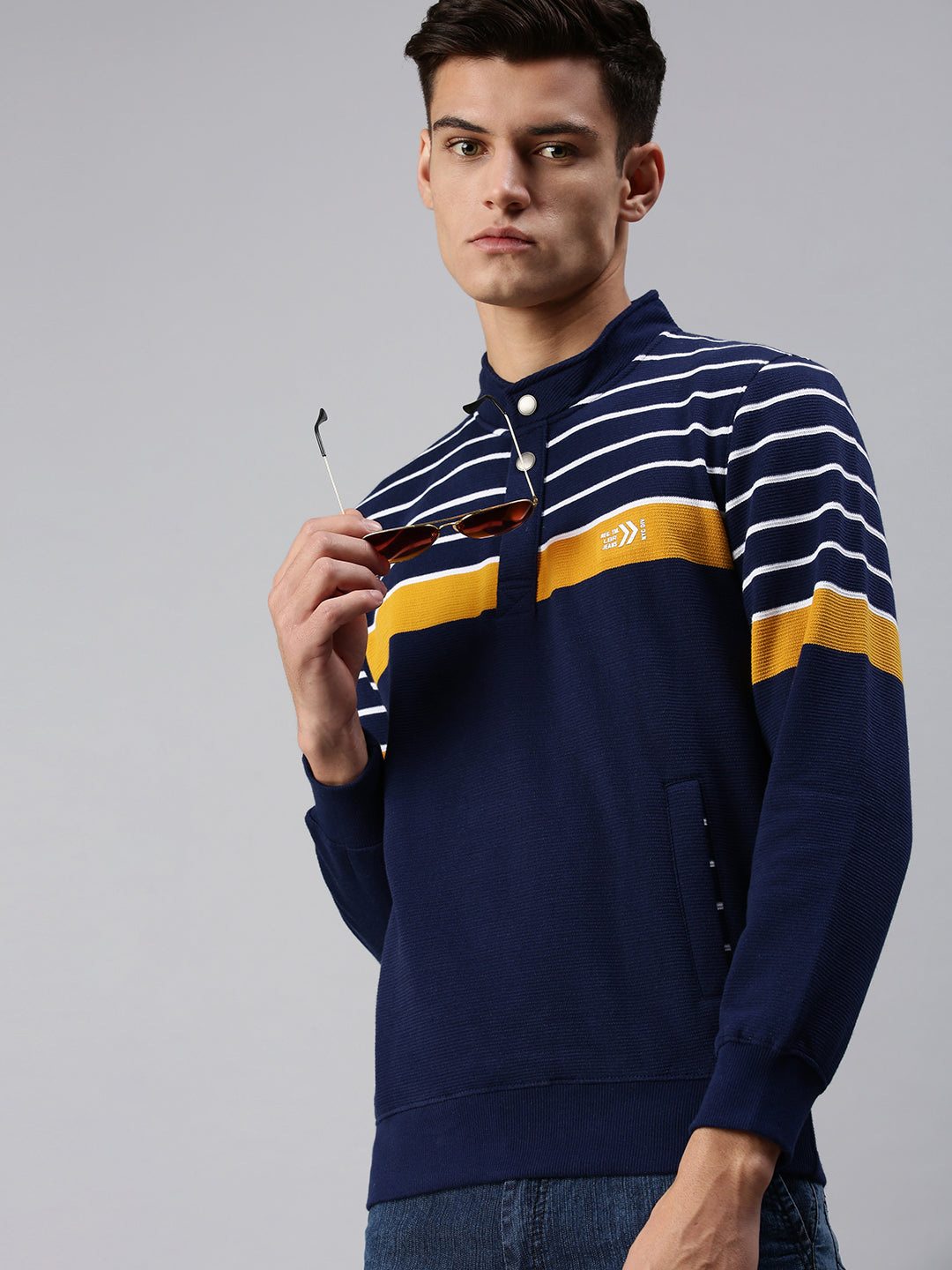 Men Colourblocked Multi Sweatshirt