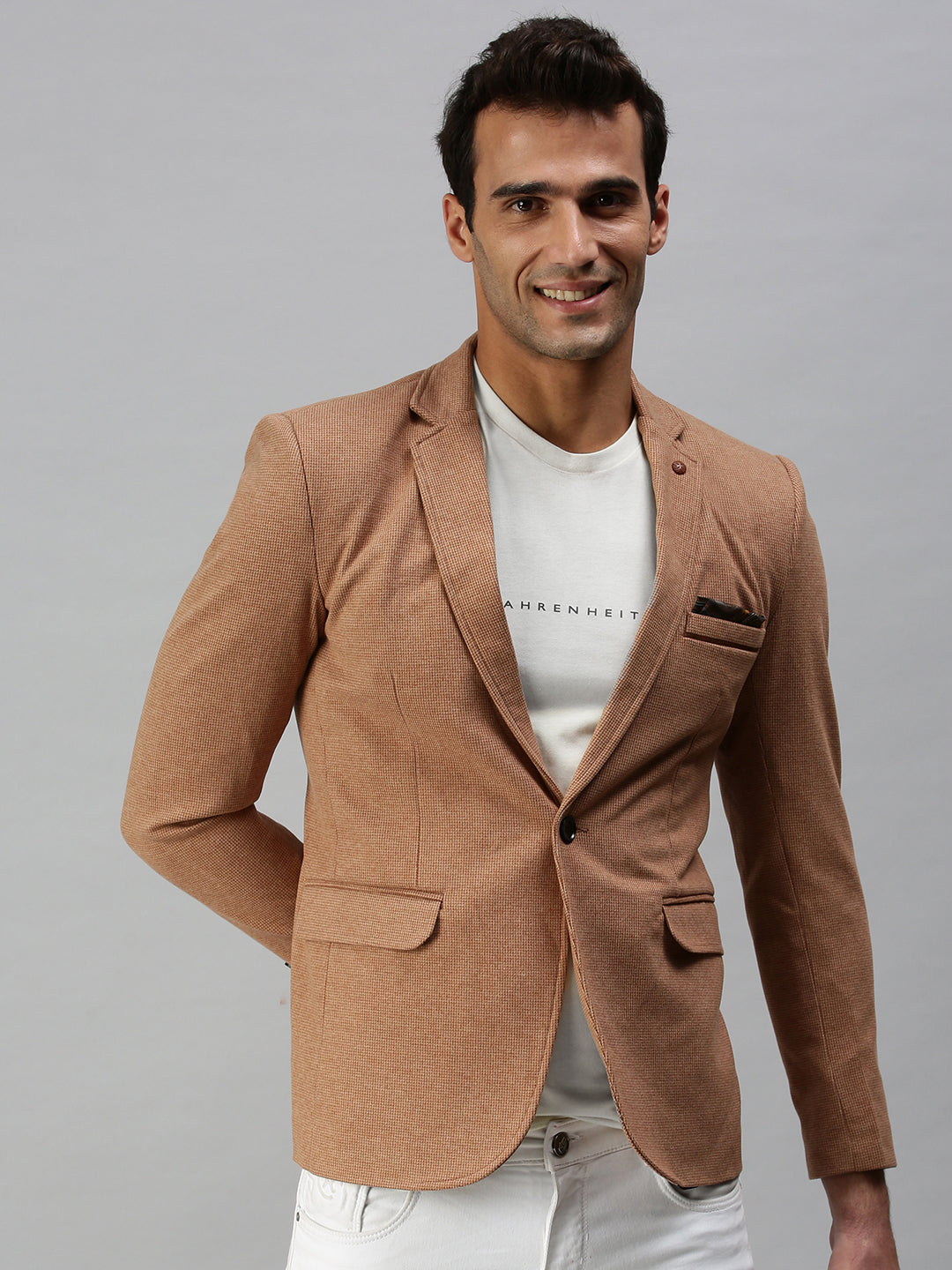 Men's Solid Brown Single Breasted Blazer