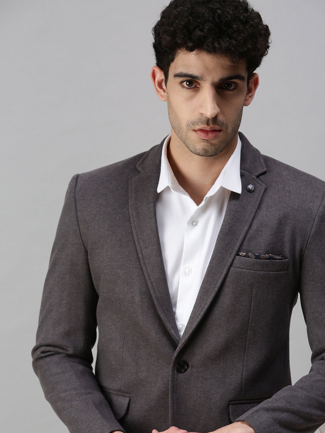 Men's Solid Grey Single Breasted Blazer