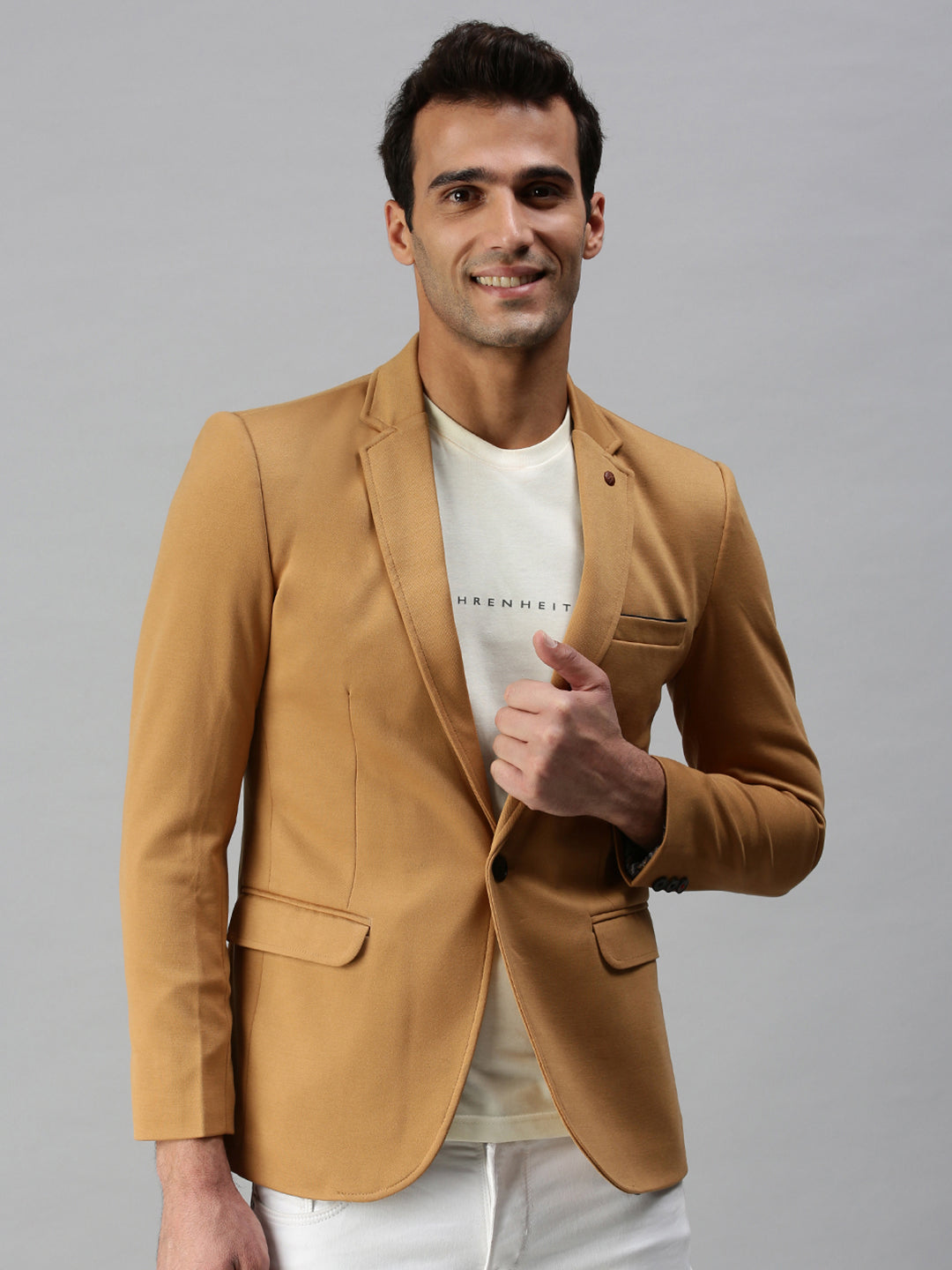 Men Brown Solid Single Breasted Blazer