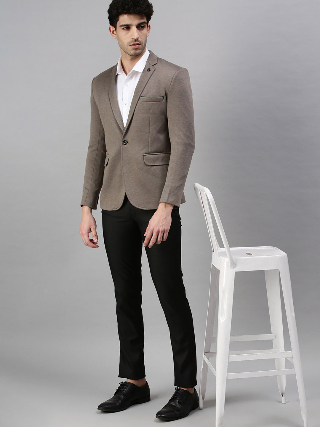 Men's Solid Grey Single Breasted Blazer