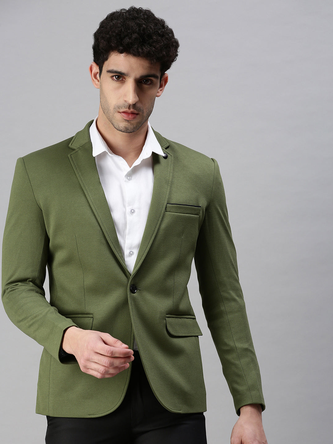 Men Green Solid Single Breasted Blazer