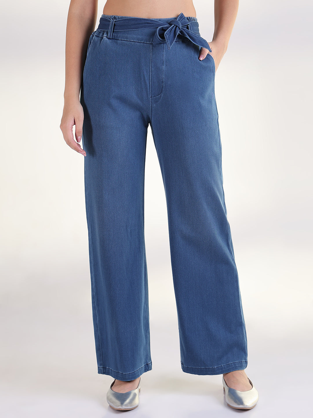 Women's Blue Solid Straight Fit Jeans