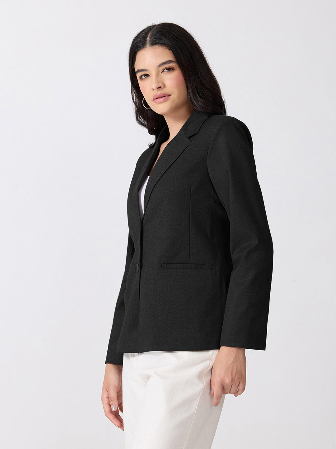 Women’s Black Tailored Fit Single-Breasted Blazer with Notched Lapel