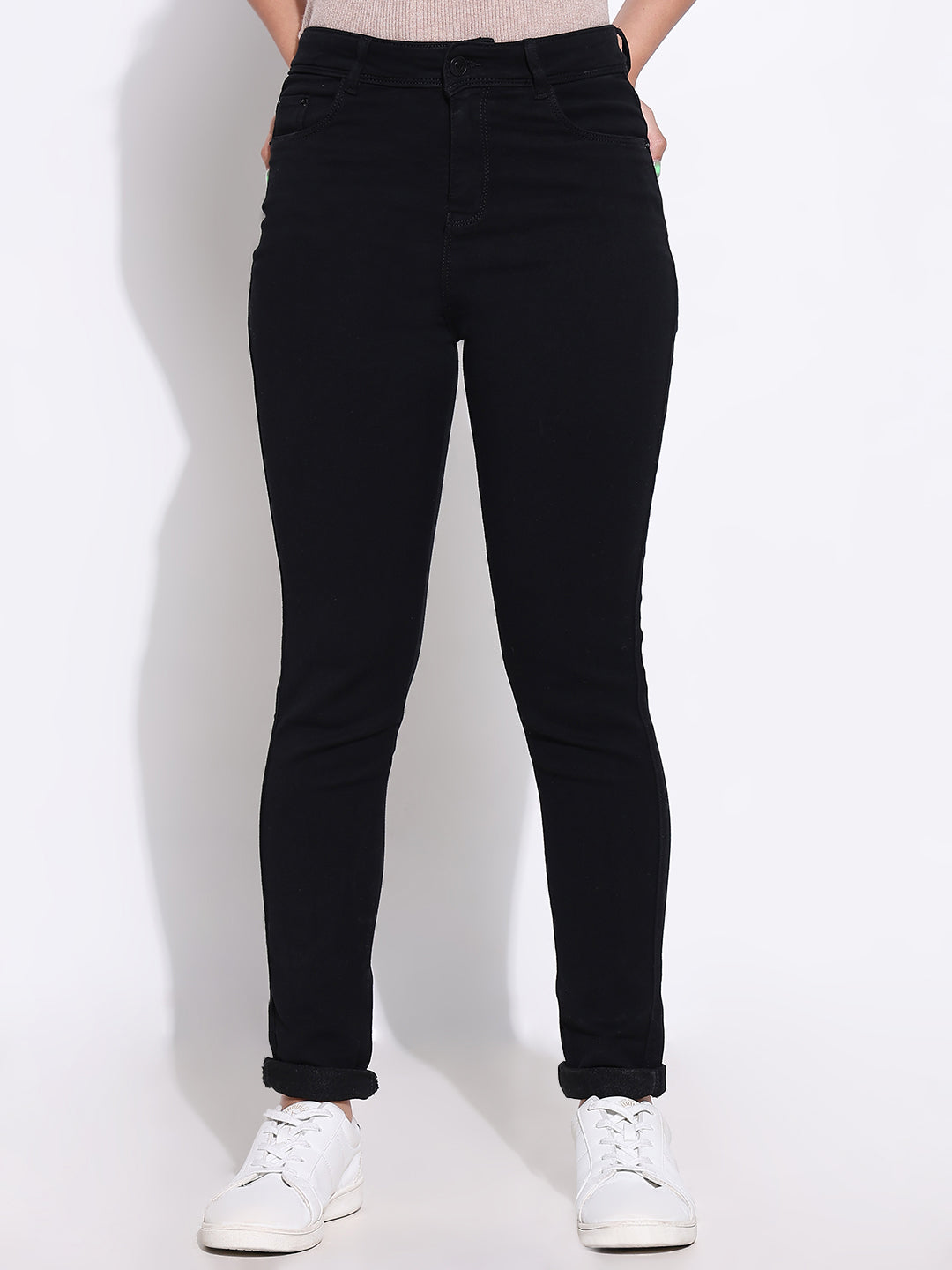 Women Solid Black Slim Fit Jeans