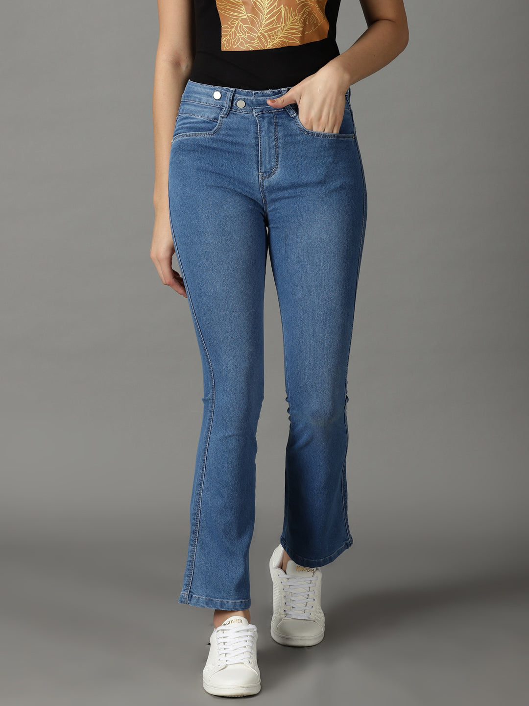 Women Solid Blue Bootcut Denim Jeans