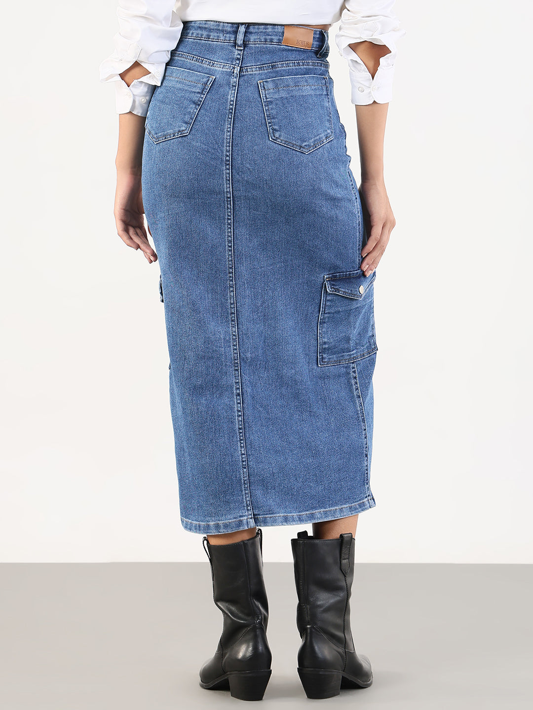 Women Solid Pencil Fit Midi Blue Denim Skirt