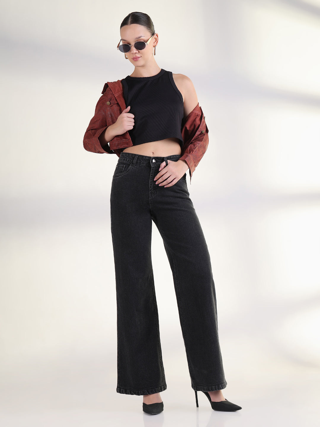 Women's Solid Black Straight Fit Jean