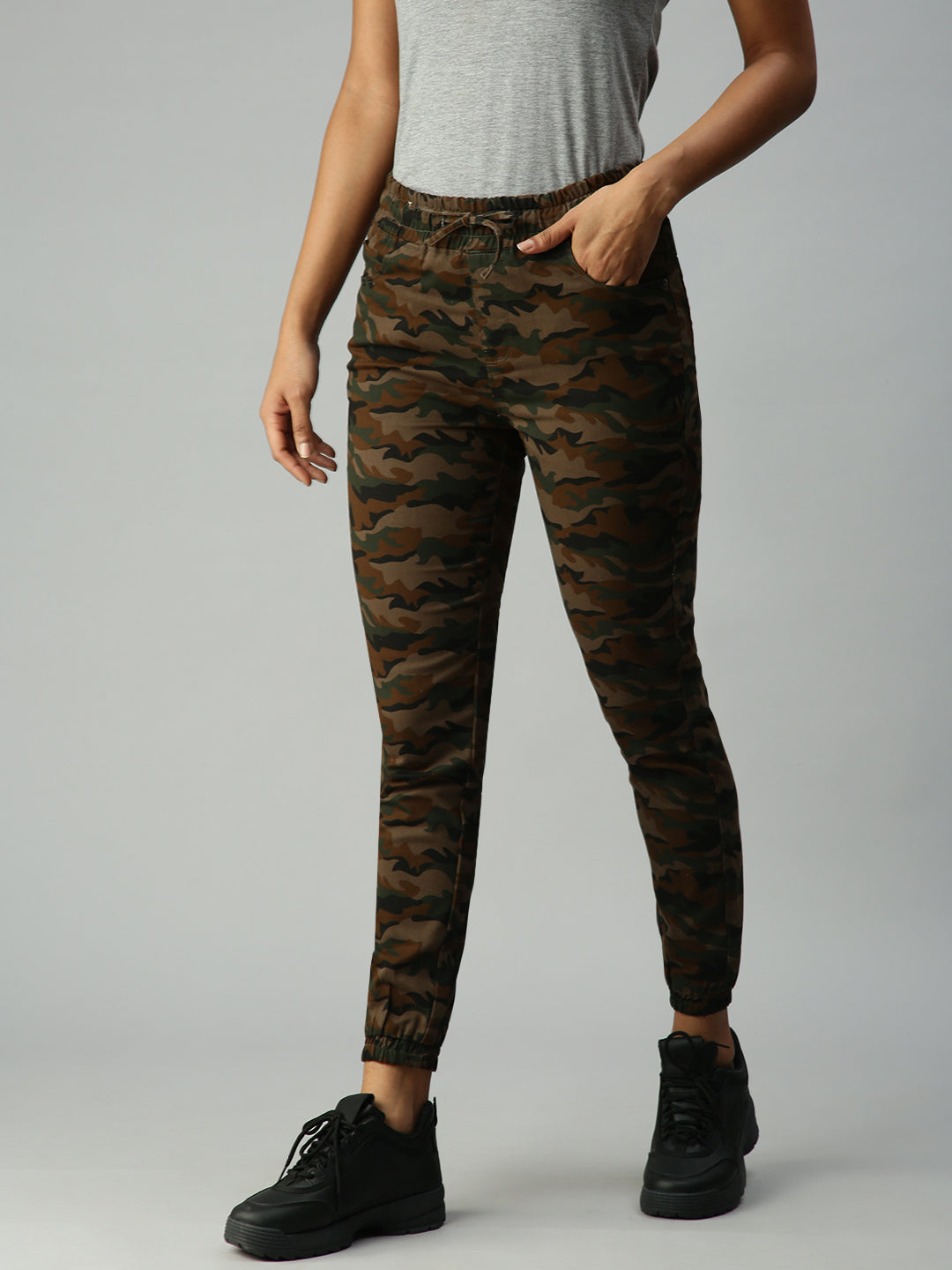 Women Solid Olive Jogger Denim Jeans