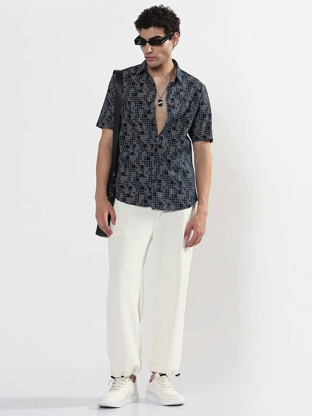 Men's Geometric Navy Blue Slim Fit Shirt - from SHOWOFFFF