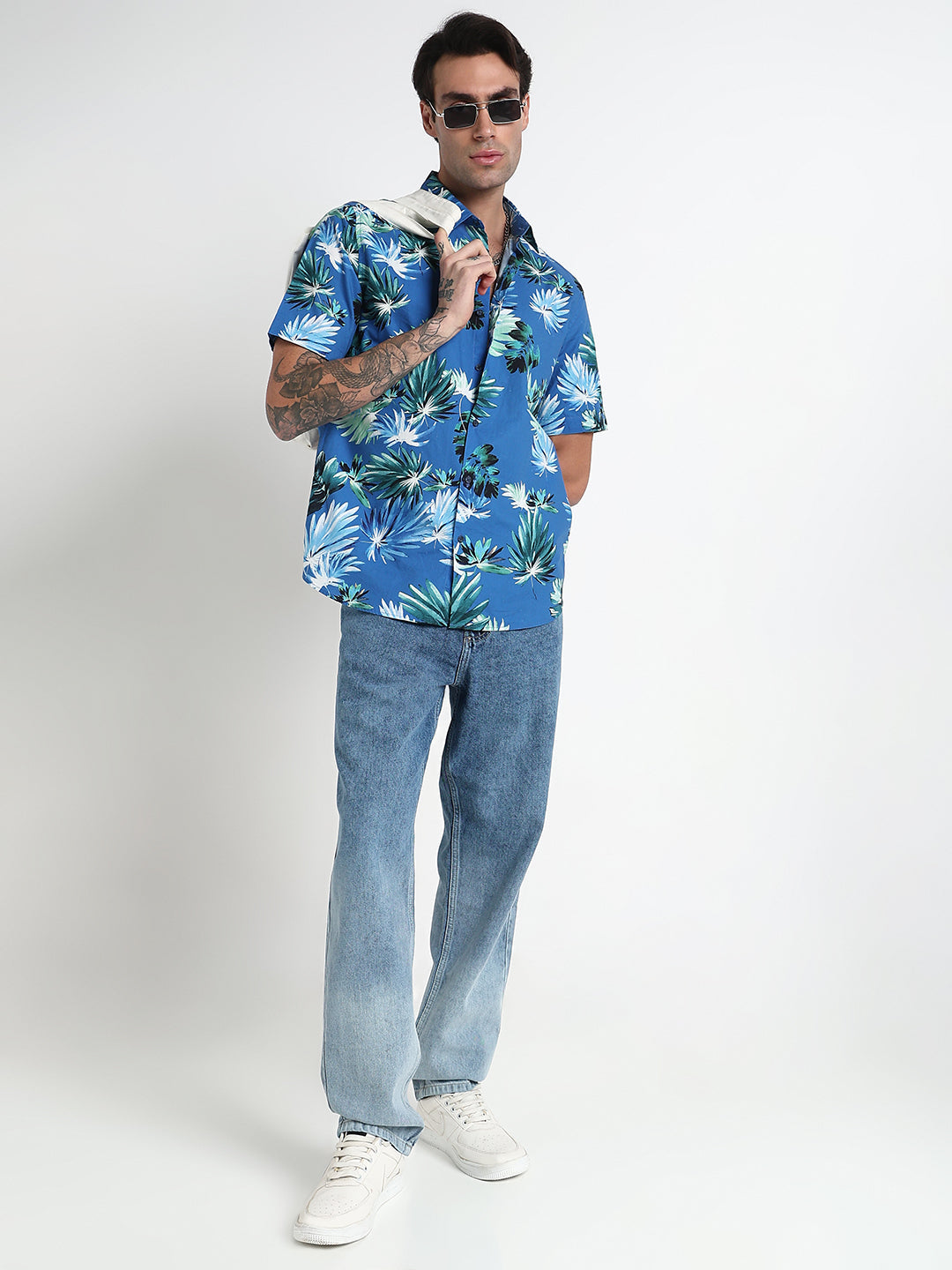 Men's Blue Floral Slim Fit Short Sleeves Shirt