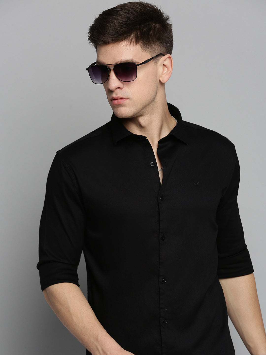 Men's Black Solid Slim Fit Shirt