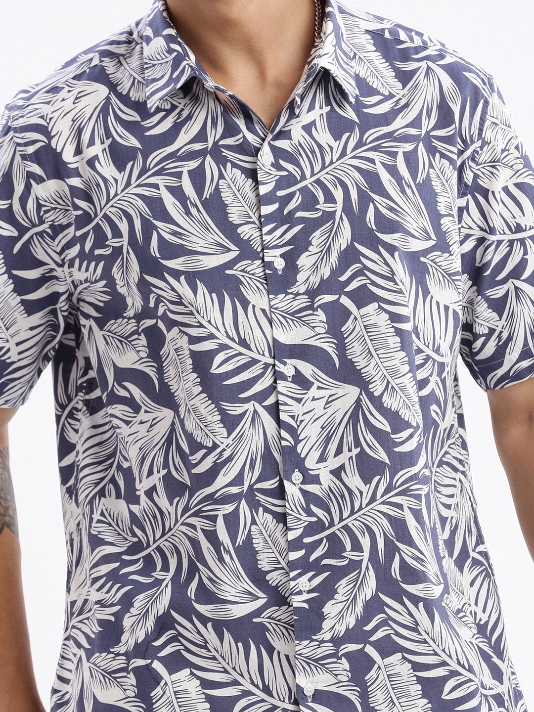 Men's Blue Standard Slim Fit Floral Opaque Printed Cotton Casual Shirt