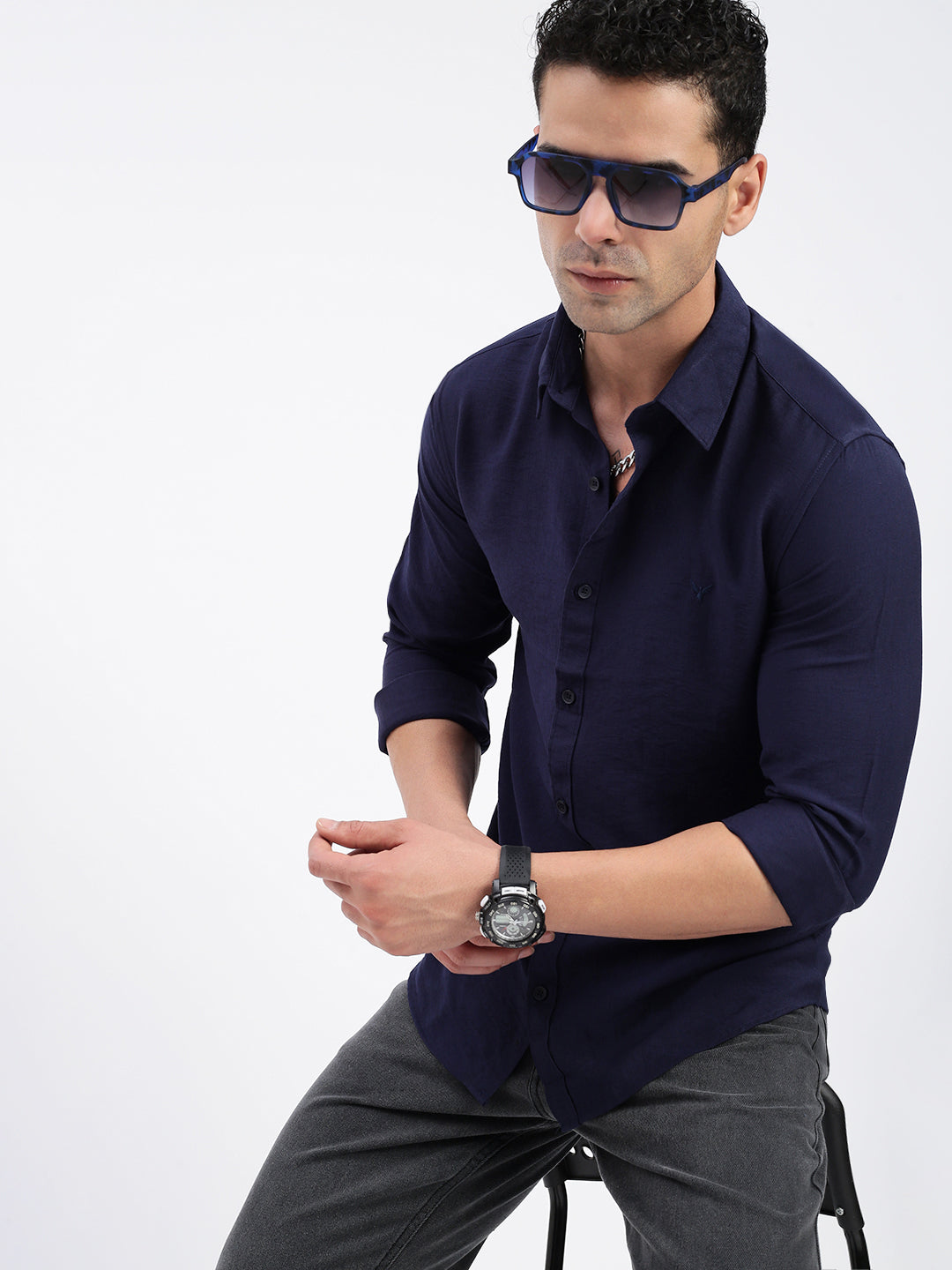 Men Solid Navy Blue Slim Fit Shirt