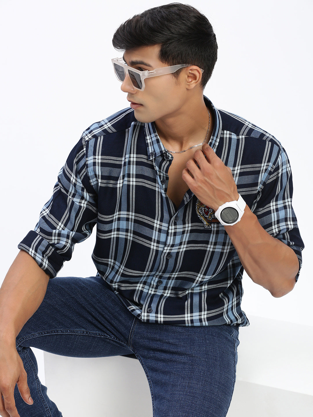 Men Checked Navy Blue Slim Fit Shirt