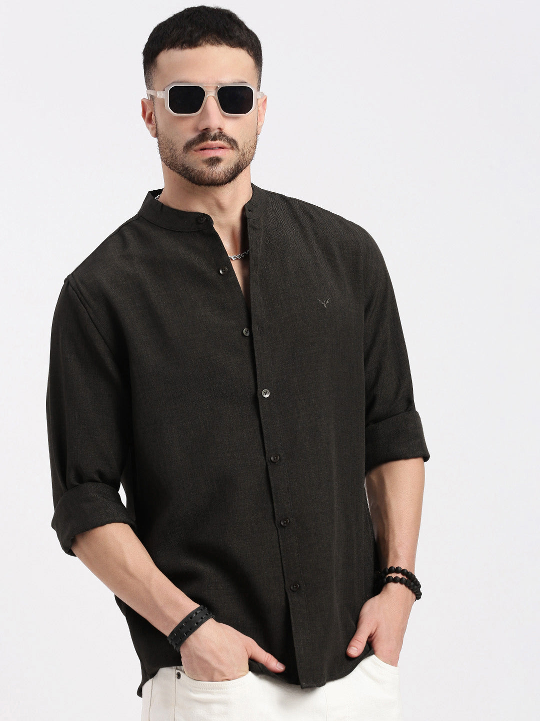 Men Olive Solid Slim Fit Shirt