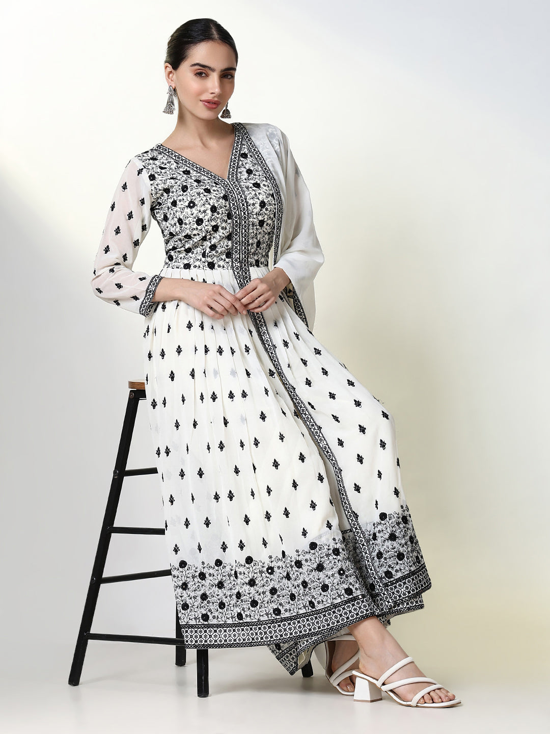 Women Floral White Anarkali Kurta Set with Dupatta