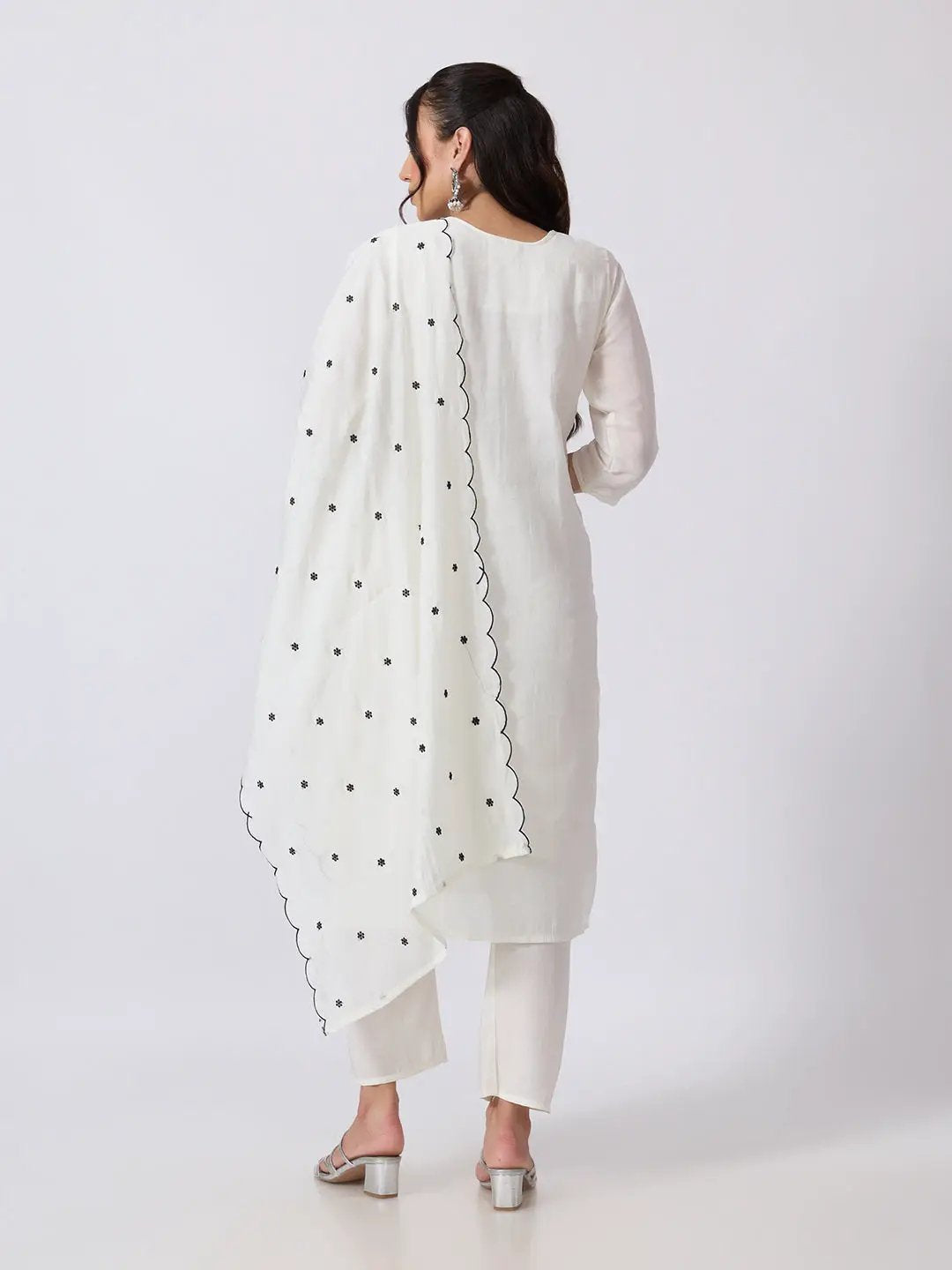 Women's Floral Embroidered Off White Kurta Pant Set with Black Contrast Detailing