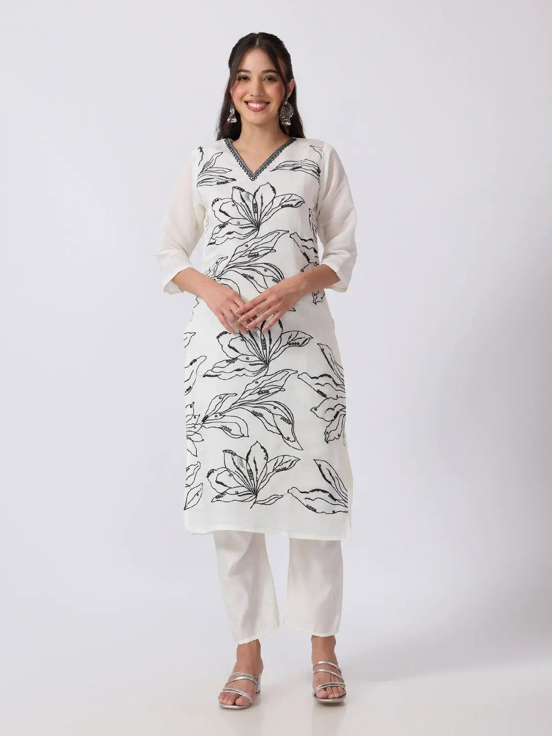 Women's Floral Embroidered Off White Kurta Pant Set with Black Contrast Detailing