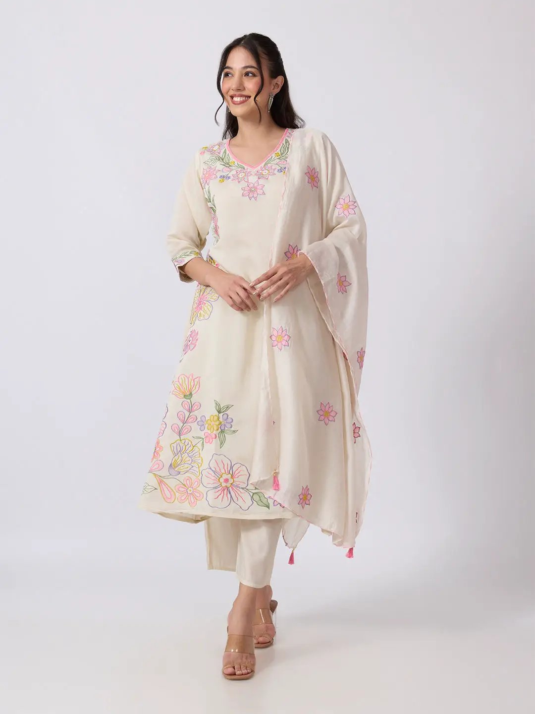 Women's Cream Floral Embroidered Kurta Set With Dupatta