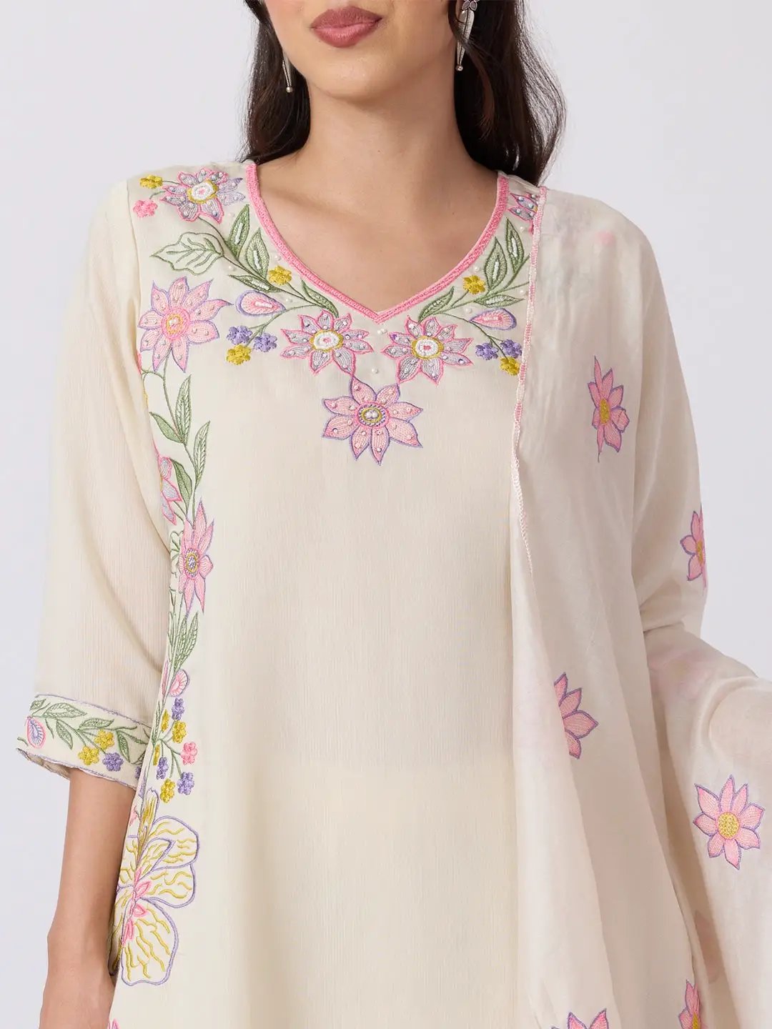 Women's Cream Floral Embroidered Kurta Set With Dupatta