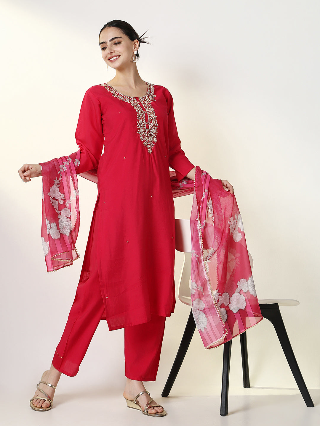 Women Solid Pink Straight Kurta Set with Dupatta