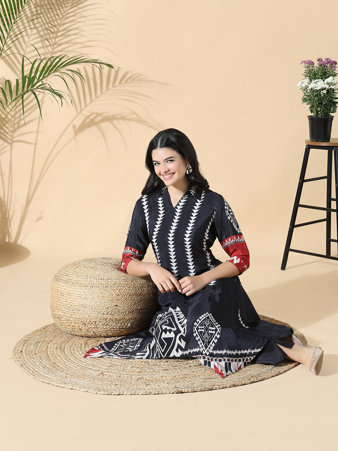 Women Silk Geometric A-Line Black Kurta Set