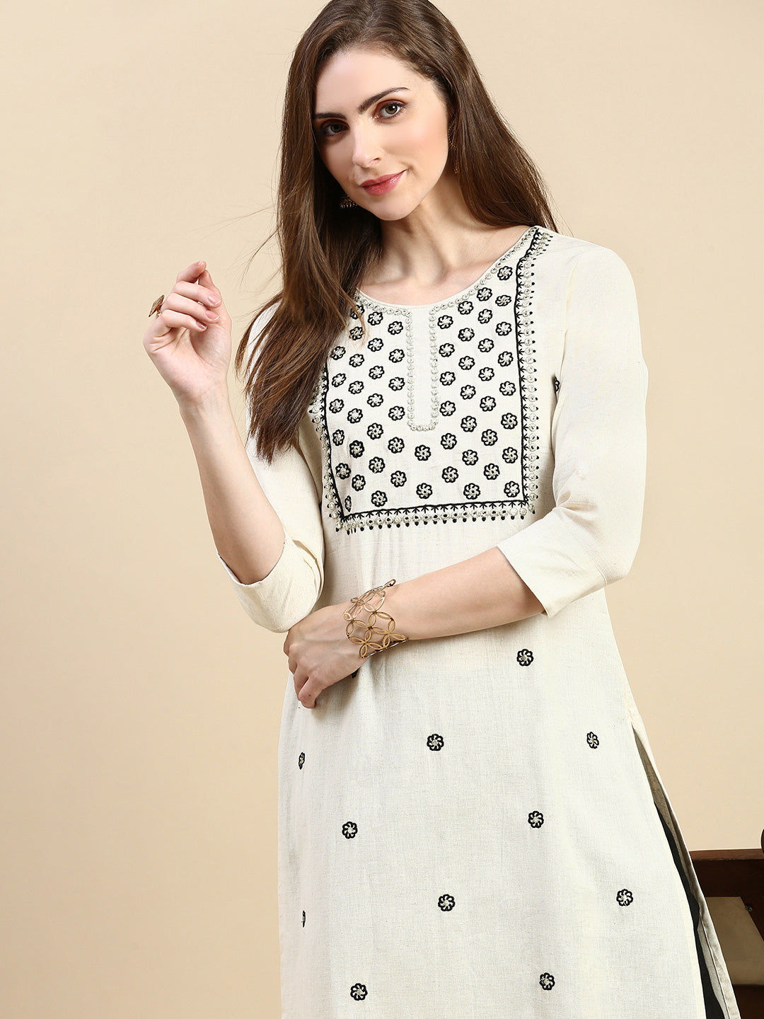 Women Solid Cream Straight Kurta