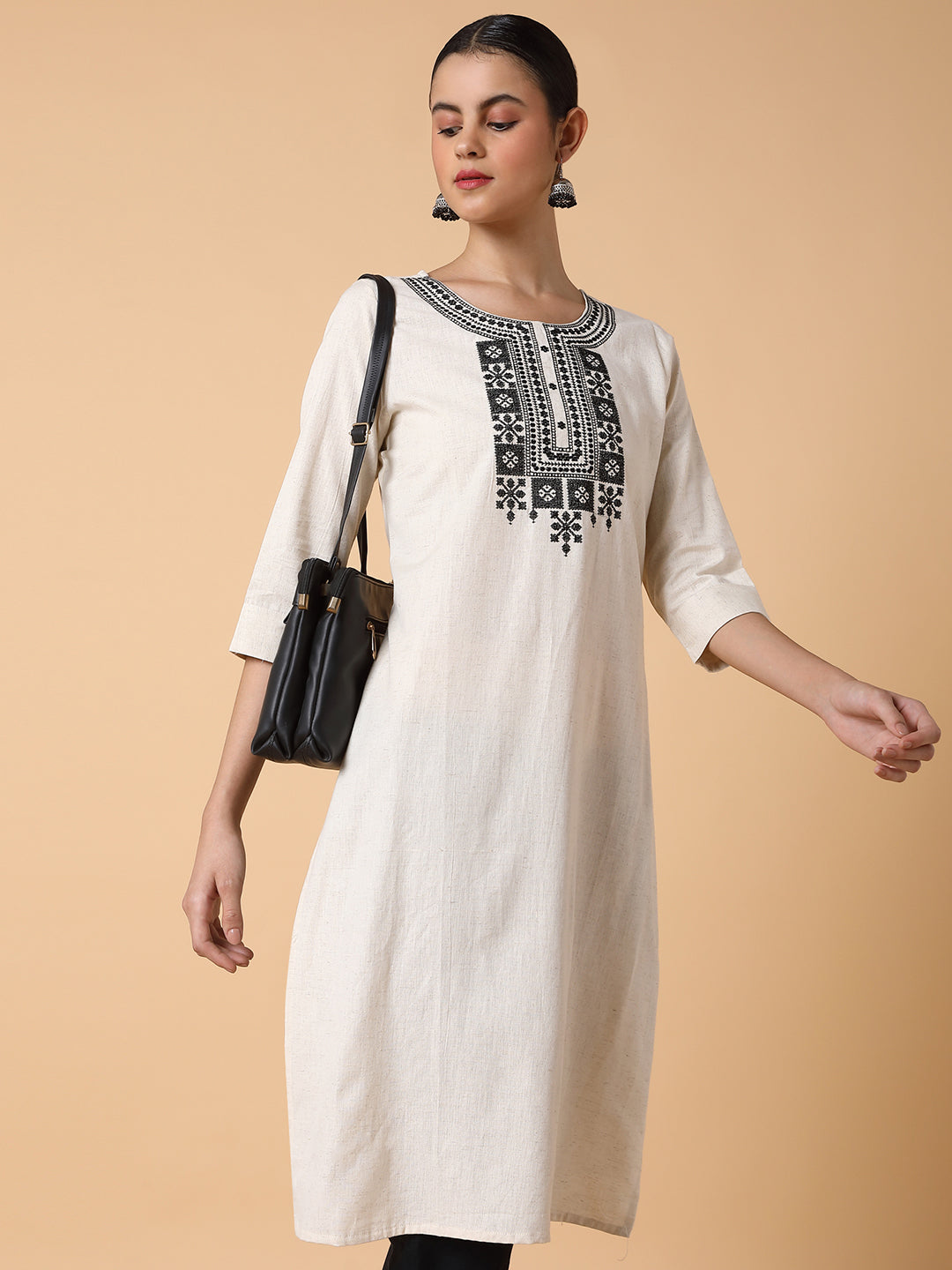 Women Solid Cream Straight Kurta