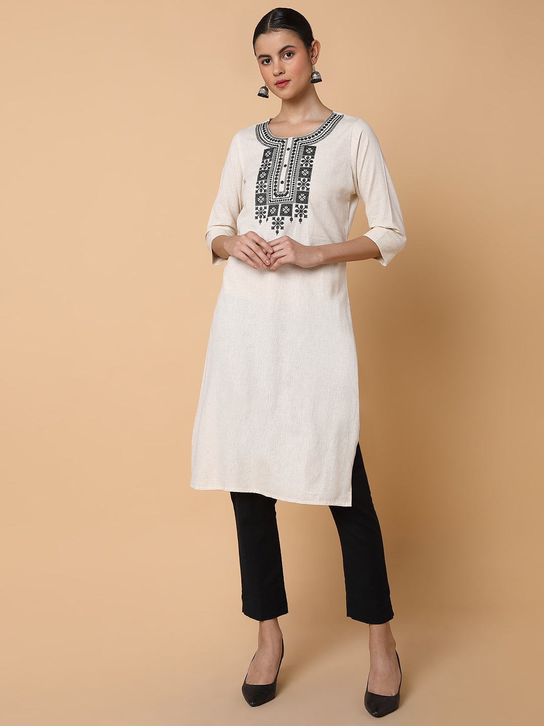 Women Solid Cream Straight Kurta