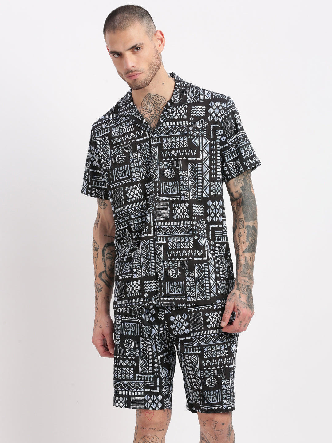 Men Geometric Print Cuban Collar Black Co-Ords Set