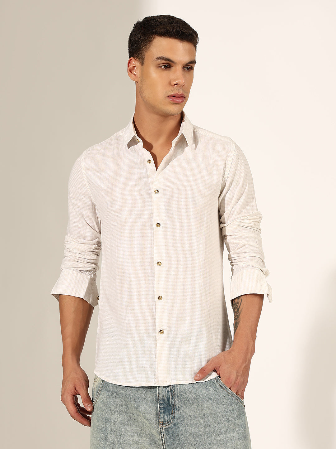 Men's Textured Off-White Regular Fit Casual Shirt