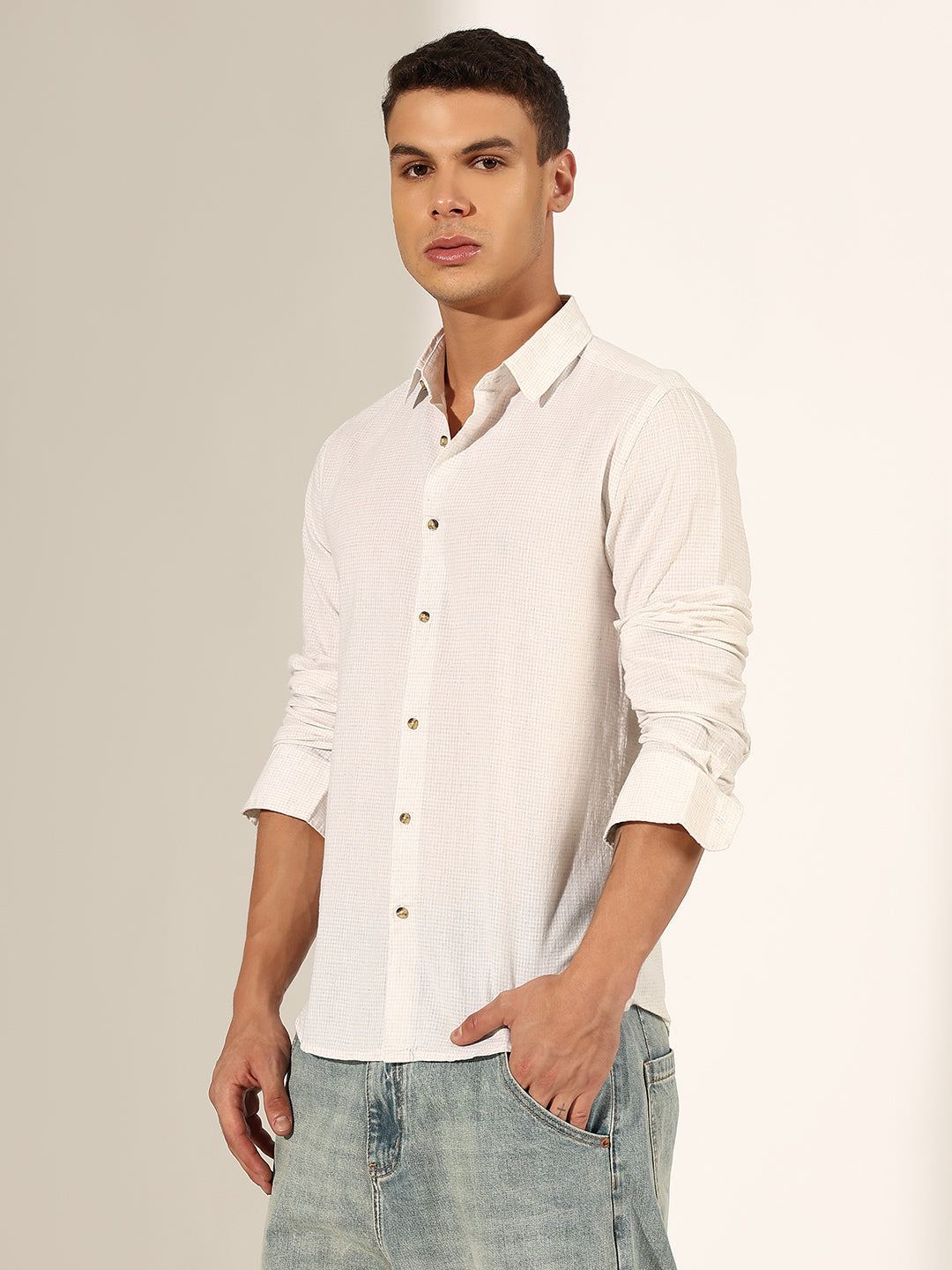 Men's Textured Off-White Regular Fit Casual Shirt