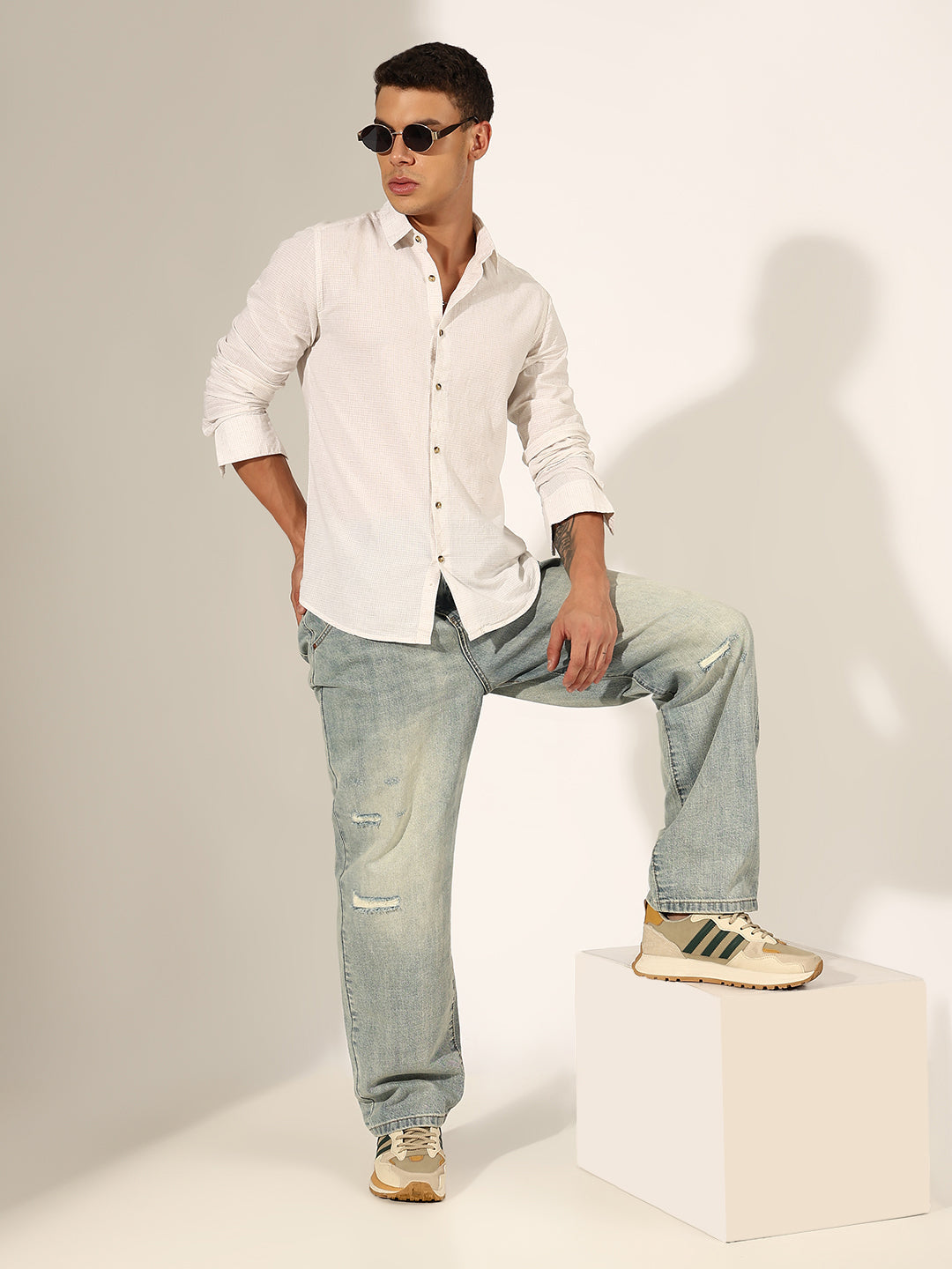 Men's Textured Off-White Regular Fit Casual Shirt