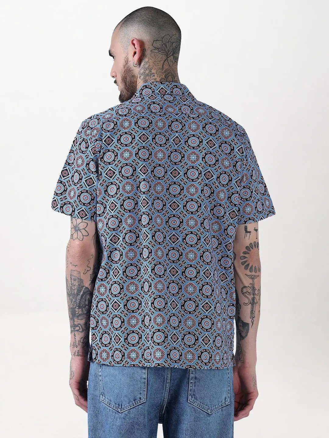 Men's Blue Geometric Cuban Collar Relaxed Fit Shirt - Uncategorized from SHOWOFFFF